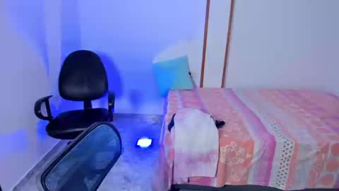 Snapshot of iris_torrez chatting on September 25, 2025, 2:21 pm Iris online show from September 25, 2025, 2:21 pm