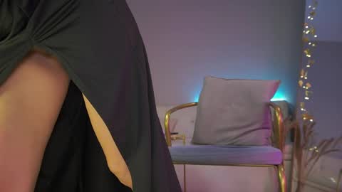 Snapshot of iris_vega chatting on October 25, 2025, 1:18 pm Iris online show from October 25, 2025, 1:18 pm