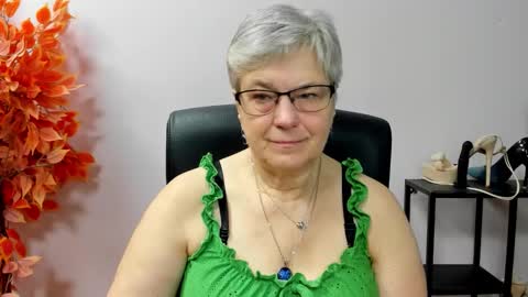 I R I S online show from December 19, 2025, 7:26 am