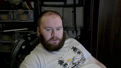 Snapshot of irishdaddy24 chatting on December 4, 2024, 3:43 pm twitter theirishman205 online show from December 4, 2024, 3:43 pm