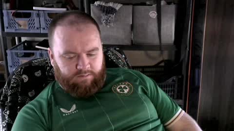 Snapshot of irishdaddy24 chatting on December 19, 2024, 12:23 pm twitter theirishman205 online show from December 19, 2024, 12:23 pm