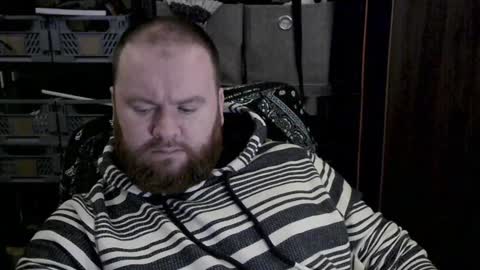 Snapshot of irishdaddy24 chatting on December 19, 2024, 5:40 pm twitter theirishman205 online show from December 19, 2024, 5:40 pm