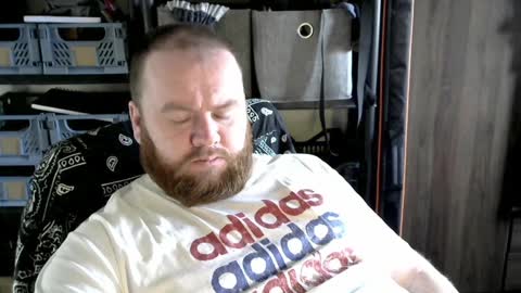 Snapshot of irishdaddy24 chatting on December 21, 2024, 2:04 pm twitter theirishman205 online show from December 21, 2024, 2:04 pm