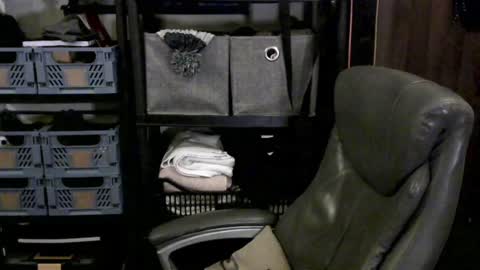 Snapshot of irishdaddy24 chatting on December 28, 2024, 9:40 pm twitter theirishman205 online show from December 28, 2024, 9:40 pm