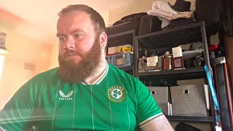 Snapshot of irishdaddy24 chatting on October 29, 2025, 12:40 pm twitter theirishman205 online show from October 29, 2025, 12:40 pm