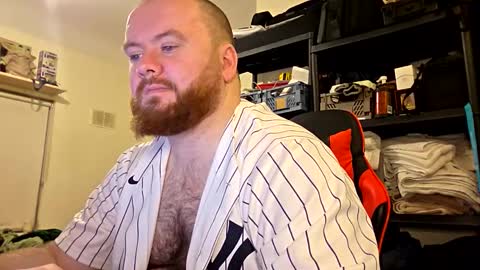 Snapshot of irishdaddy24 chatting on November 7, 2025, 5:35 pm twitter theirishman205 online show from November 7, 2025, 5:35 pm