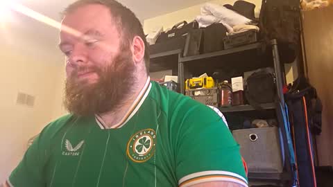 twitter theirishman205 online show from December 22, 2025, 12:57 pm