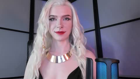 Snapshot of irisice chatting on January 6, 2025, 10:37 pm Miss Iris Fansly Miss Iris new inst. online show from January 6, 2025, 10:37 pm