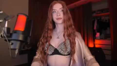 Snapshot of irisice chatting on October 14, 2025, 3:57 pm Miss Iris Fansly Miss Iris new inst. online show from October 14, 2025, 3:57 pm