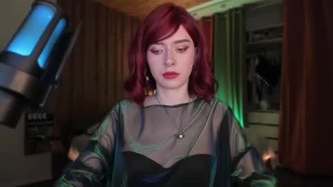 Miss Iris Fansly Miss Iris new inst.  online show from November 14, 2025, 8:07 pm