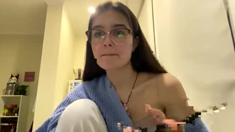 irisss31 online show from May 13, 2026, 7:00 pm