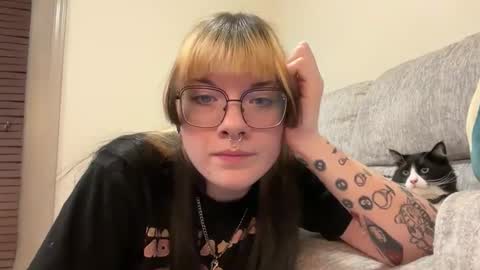 Snapshot of irissweets chatting on March 17, 2026, 2:38 am irissweets online show from March 17, 2026, 2:38 am