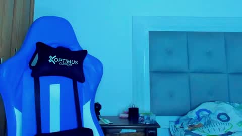 Snapshot of iron_coleman chatting on January 31, 2025, 1:22 am Iron online show from January 31, 2025, 1:22 am