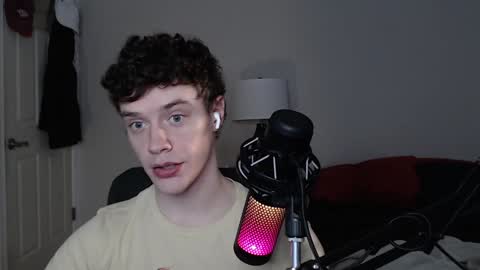 Snapshot of ironthud chatting on December 5, 2024, 8:33 pm Sam online show from December 5, 2024, 8:33 pm