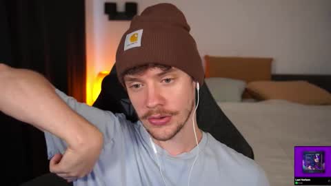 Snapshot of ironthud chatting on September 22, 2025, 1:24 pm Sam online show from September 22, 2025, 1:24 pm