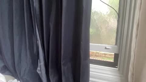 iroquois_cheeb online show from October 8, 2025, 6:55 am