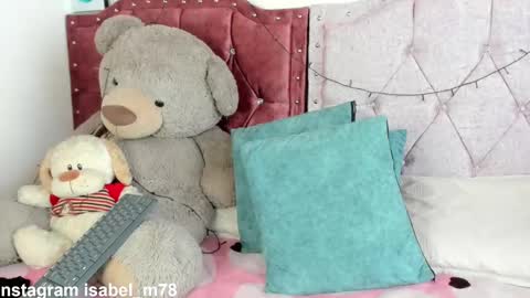 isabella online show from February 18, 2025, 7:52 pm