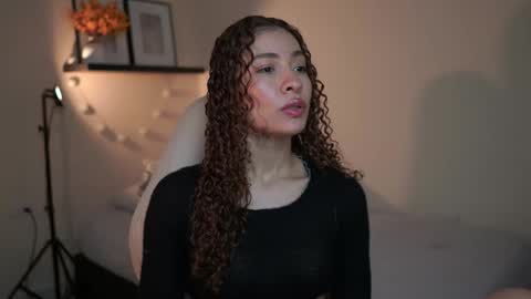 isa_____ online show from February 11, 2026, 2:49 am