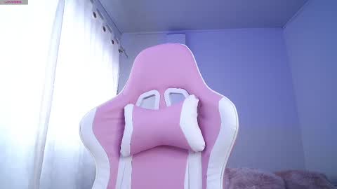 Snapshot of isa_emeralds chatting on February 21, 2025, 3:54 pm Isabella online show from February 21, 2025, 3:54 pm