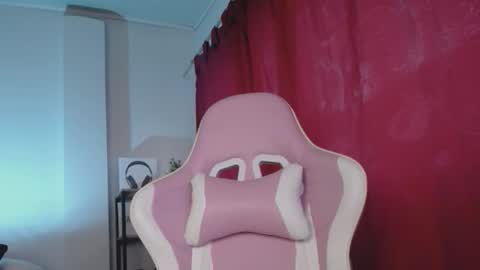 Snapshot of isa_emeralds chatting on September 23, 2025, 10:51 am Isabella online show from September 23, 2025, 10:51 am