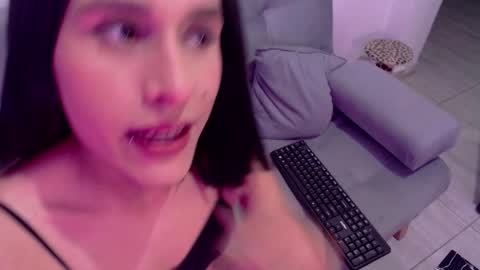 Isabella Hall online show from December 22, 2024, 1:45 am