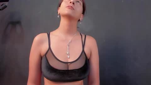 Isabella online show from January 13, 2025, 11:30 am