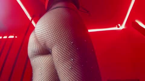 Isabella online show from January 21, 2025, 3:10 pm