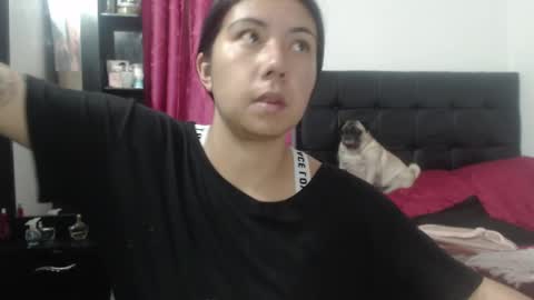 Snapshot of isa_mey chatting on January 10, 2025, 2:35 am Isa online show from January 10, 2025, 2:35 am