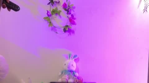 Isabella        online show from April 6, 2026, 11:05 pm