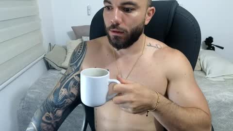 Snapshot of isaac_carter chatting on May 22, 2026, 10:43 am Isaac carter online show from May 22, 2026, 10:43 am