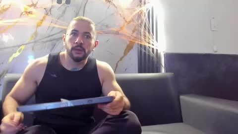 isaac_franko online show from October 20, 2025, 9:15 pm