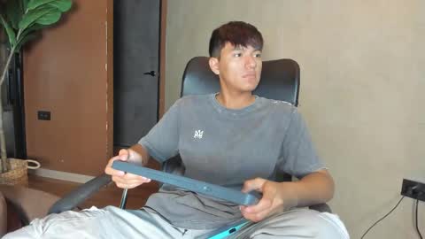 Snapshot of isaac_grimm chatting on February 6, 2026, 3:44 am isaac_grimm online show from February 6, 2026, 3:44 am