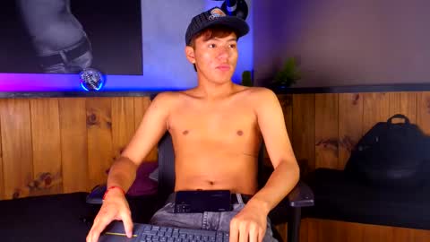 Snapshot of isaac_grimm chatting on March 22, 2026, 3:32 am isaac_grimm online show from March 22, 2026, 3:32 am