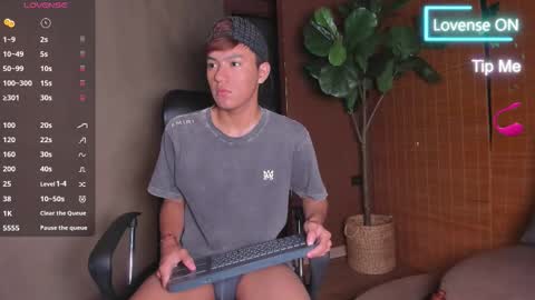 Snapshot of isaac_grimm chatting on March 29, 2026, 3:39 am isaac_grimm online show from March 29, 2026, 3:39 am