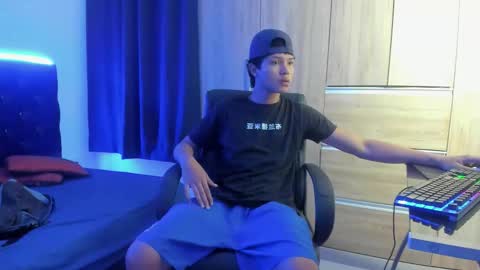 Snapshot of isaac_master77 chatting on November 2, 2025, 10:56 pm isaac_master77 online show from November 2, 2025, 10:56 pm