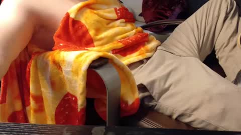 isaac online show from December 28, 2024, 7:11 pm