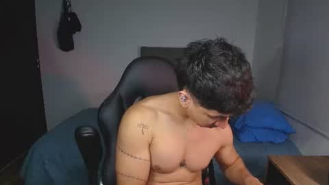 Snapshot of isaac_sttone01 chatting on July 11, 2026, 1:41 am muscle isaac online show from July 11, 2026, 1:41 am