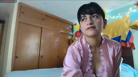 Snapshot of isabeel_sofia01 chatting on June 28, 2026, 12:33 pm Isabeel Sofia online show from June 28, 2026, 12:33 pm