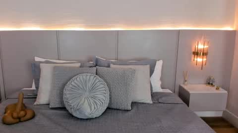 Snapshot of isabel_millher chatting on October 8, 2025, 1:25 am Isa online show from October 8, 2025, 1:25 am