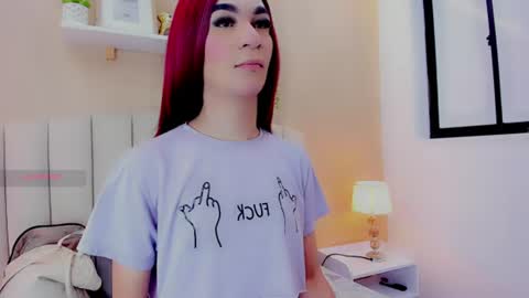 isabel_palmer online show from June 10, 2026, 7:02 pm