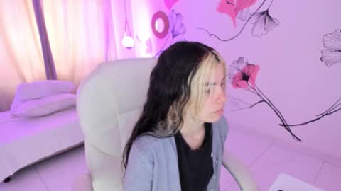 Snapshot of isabela_fiorelli chatting on September 15, 2025, 1:22 pm isabela_fiorelli online show from September 15, 2025, 1:22 pm