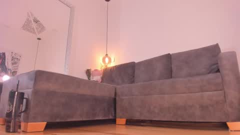 Isabela online show from September 28, 2025, 11:59 am