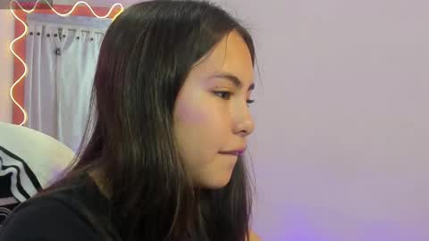 ISABELA  online show from December 1, 2025, 11:48 am