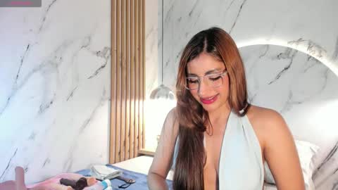 isabelastefano online show from December 17, 2025, 12:27 am