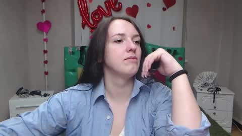 Snapshot of isabelblackberry chatting on October 17, 2025, 5:21 am IsabelBlackberry online show from October 17, 2025, 5:21 am