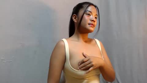 Isabell online show from May 28, 2026, 9:23 pm