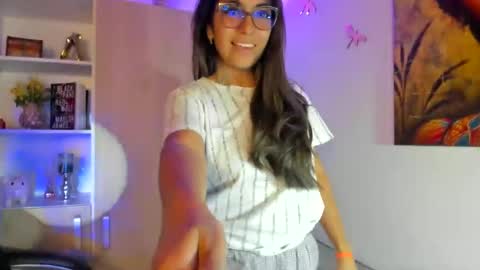 Isabella22 1 online show from February 28, 2025, 3:48 am