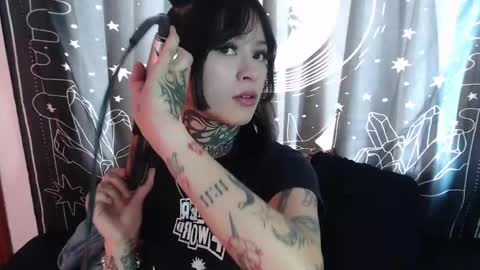 Snapshot of isabella__dark chatting on January 14, 2025, 6:38 pm online show from January 14, 2025, 6:38 pm