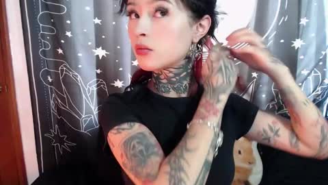 Snapshot of isabella__dark chatting on January 20, 2025, 6:32 pm online show from January 20, 2025, 6:32 pm