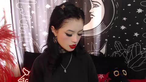 Snapshot of isabella__dark chatting on February 19, 2025, 7:38 pm online show from February 19, 2025, 7:38 pm